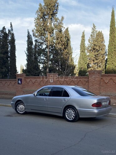 Mercedes E 240 2001, 333,241 km - 2.6 l - Gəncə