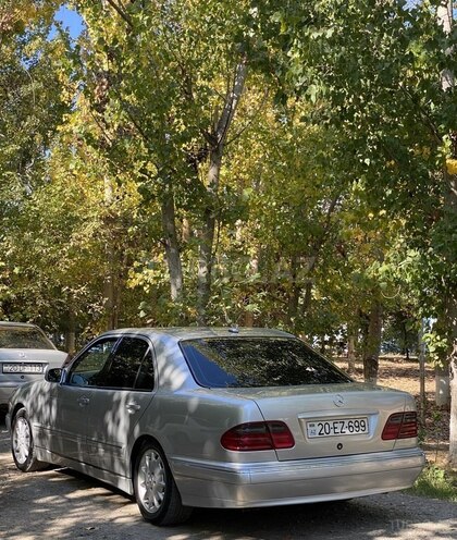 Mercedes E 240 2001, 333,241 km - 2.6 l - Gəncə