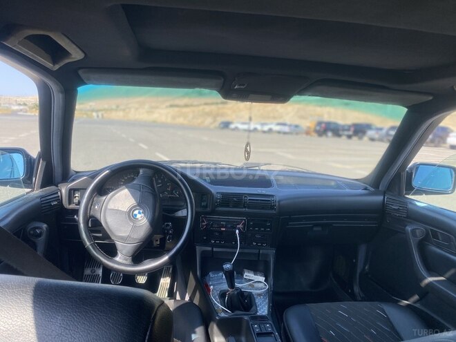 BMW 520 1990, 317,000 km - 2.0 l - Bakı