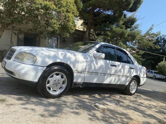 Mercedes C 220 1994, 355,000 km - 2.2 л - Bakı