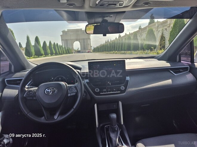 Toyota Corolla Cross 2024, 19,000 km - 2.0 л - Gəncə