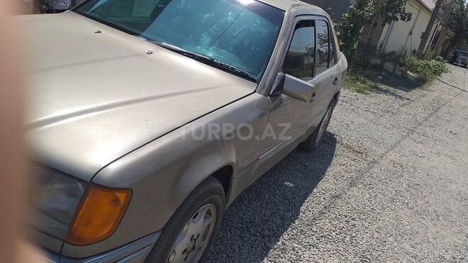 Mercedes E 250 1993, 631,360 km - 2.5 л - Cəlilabad