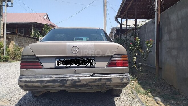 Mercedes E 250 1993, 631,360 km - 2.5 л - Cəlilabad