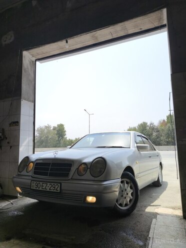 Mercedes E 200 1999, 636,000 km - 2.0 л - Ağdaş