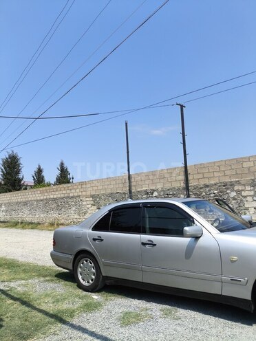 Mercedes E 200 1999, 636,000 km - 2.0 л - Ağdaş