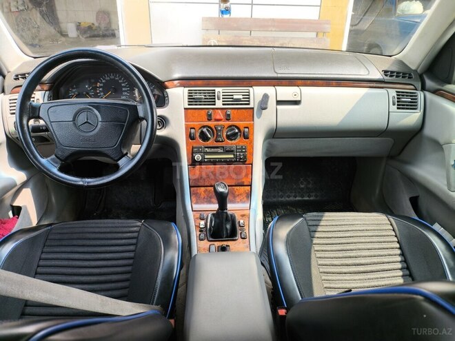 Mercedes E 200 1999, 636,000 km - 2.0 л - Ağdaş