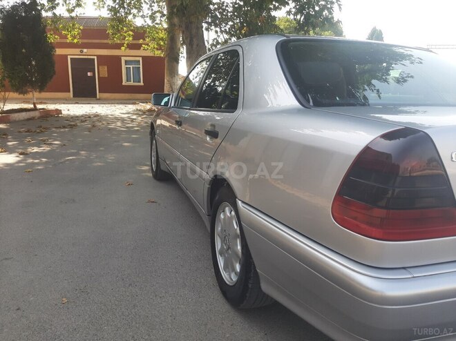 Mercedes C 200 1997, 330,000 km - 2.0 l - Gəncə