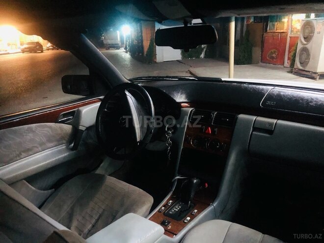Mercedes E 280 1997, 200,520 km - 2.8 l - Bakı