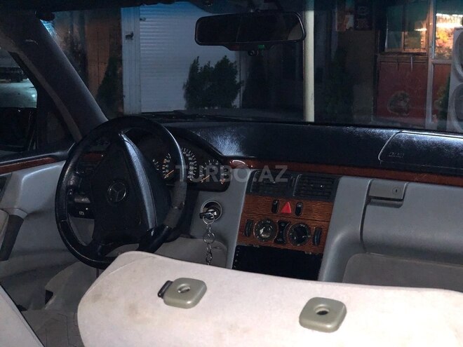 Mercedes E 280 1997, 200,520 km - 2.8 l - Bakı