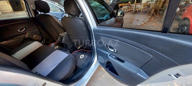 Renault Megane 2011, 288,000 km - 1.5 l - Bakı
