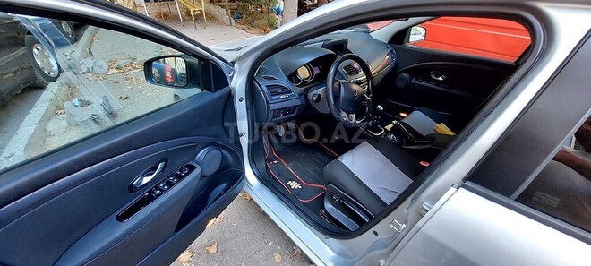 Renault Megane 2011, 288,000 km - 1.5 l - Bakı