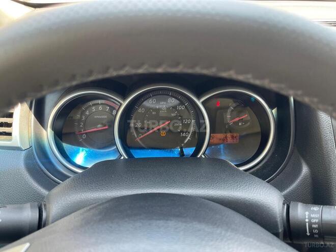 Nissan Versa 2010, 122,442 km - 1.8 л - Bakı