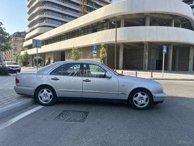 Mercedes E 280 1998, 490,000 km - 2.8 l - Bakı