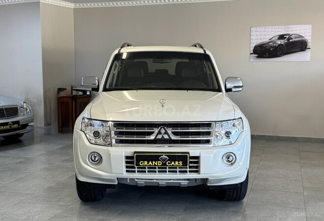 Mitsubishi Pajero 2010, 207,000 km - 3.5 л - Bakı