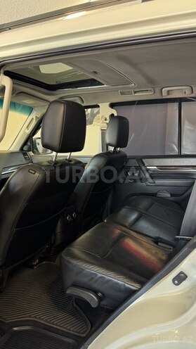 Mitsubishi Pajero 2010, 207,000 km - 3.5 л - Bakı