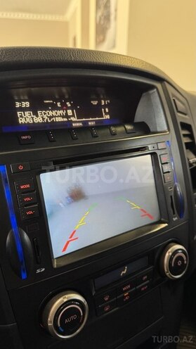 Mitsubishi Pajero 2010, 207,000 km - 3.5 л - Bakı