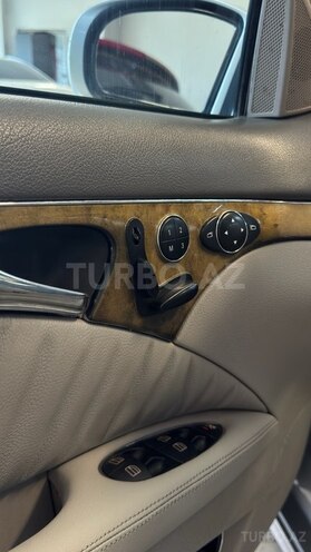 Mercedes E 260 2006, 270,000 km - 2.6 l - Bakı