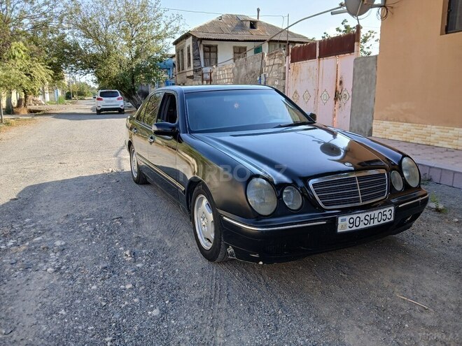 Mercedes E 220 2000, 333,333 km - 2.2 l - Yevlax