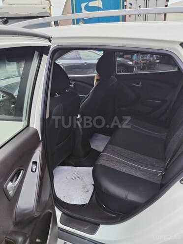 Hyundai ix35 2010, 355,000 km - 2.0 l - Bakı