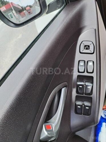 Hyundai ix35 2010, 355,000 km - 2.0 l - Bakı