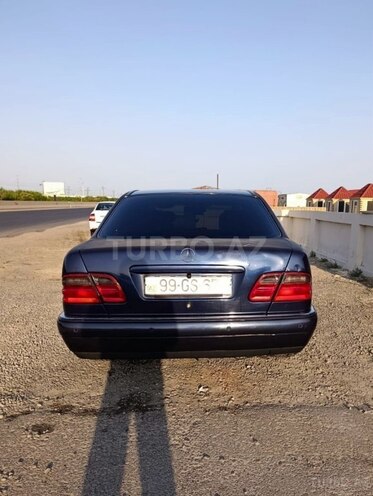 Mercedes E 220 1999, 334,000 km - 2.2 l - Bakı