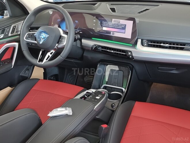 BMW iX1-18