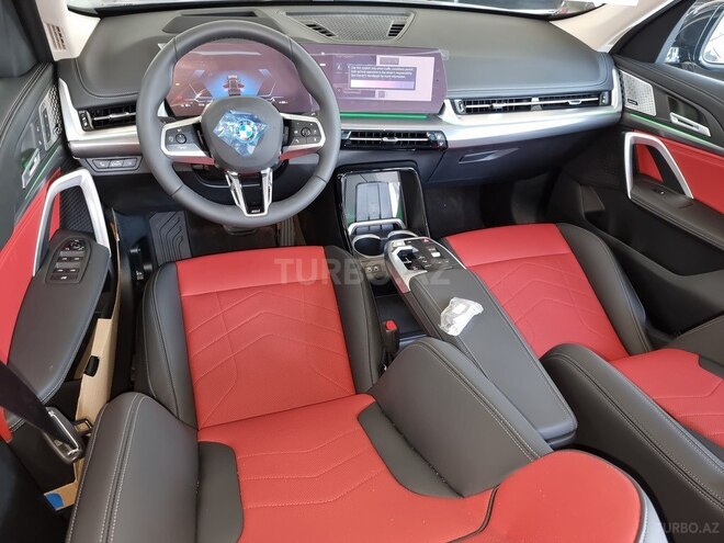 BMW iX1-17