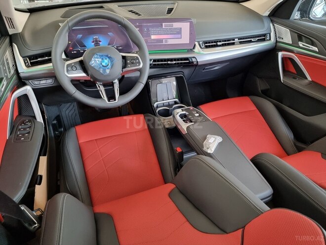 BMW iX1-15