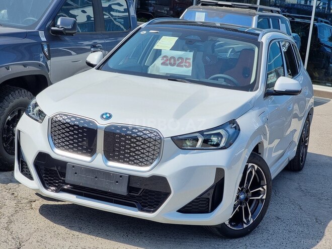 BMW iX1-7