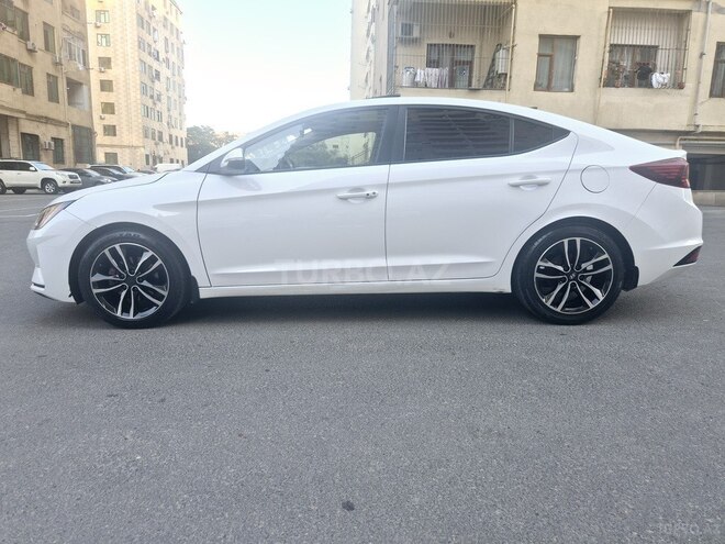 Hyundai Elantra 2020, 123,200 km - 2.0 л - Bakı