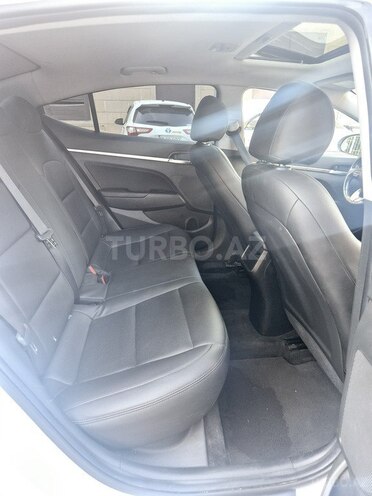Hyundai Elantra 2020, 123,200 km - 2.0 л - Bakı
