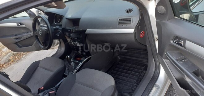 Opel Astra 2010, 235,000 km - 1.7 l - Bakı