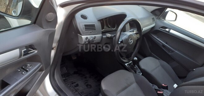 Opel Astra 2010, 235,000 km - 1.7 l - Bakı