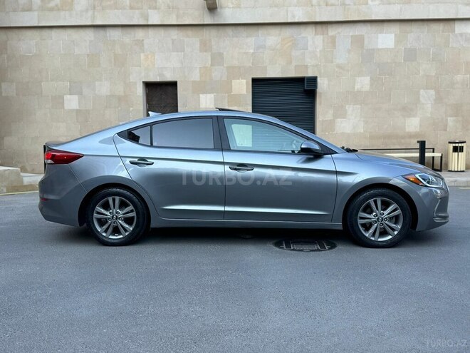 Hyundai Elantra 2016, 176,293 km - 2.0 l - Bakı
