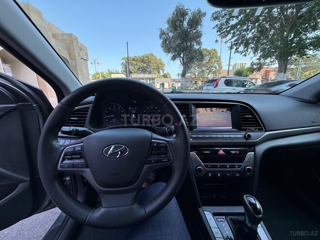 Hyundai Elantra 2016, 176,293 km - 2.0 l - Bakı