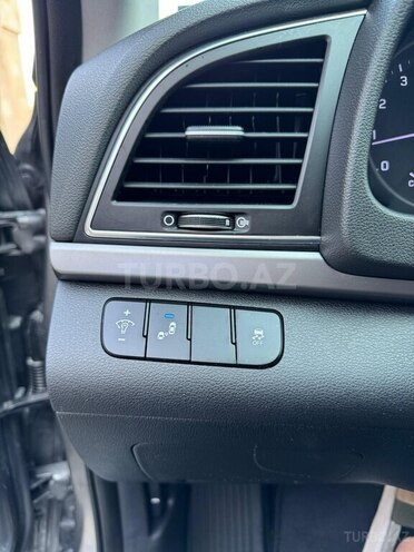 Hyundai Elantra 2016, 176,293 km - 2.0 l - Bakı