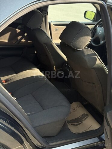 Mercedes E 260 2000, 400,000 km - 2.6 l - Bakı