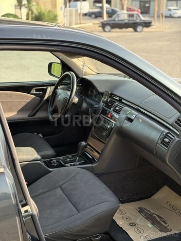 Mercedes E 260 2000, 400,000 km - 2.6 l - Bakı