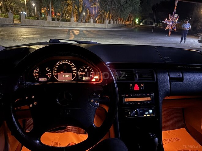 Mercedes E 260 2000, 400,000 km - 2.6 l - Bakı