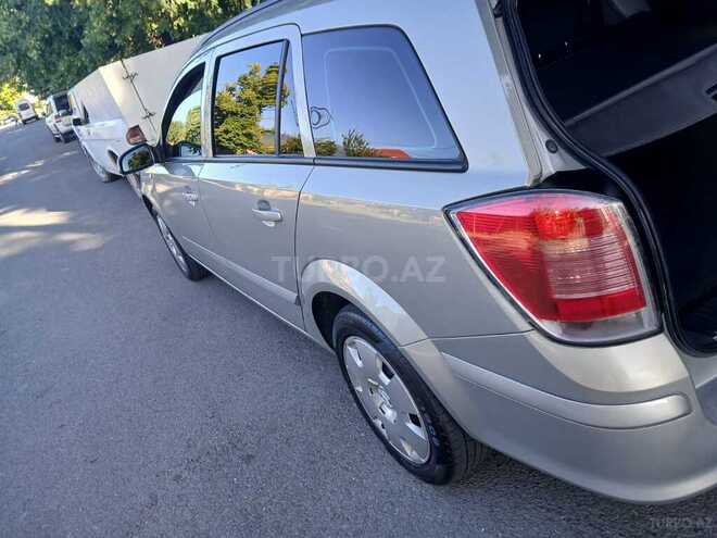 Opel Astra 2005, 236,000 km - 1.6 l - Qax