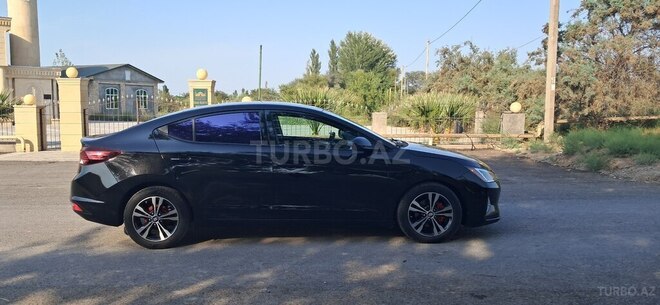 Hyundai Elantra 2019, 110,499 km - 2.0 л - Saatlı