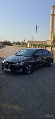 Hyundai Elantra 2019, 110,499 km - 2.0 л - Saatlı