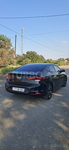 Hyundai Elantra 2019, 110,499 km - 2.0 л - Saatlı