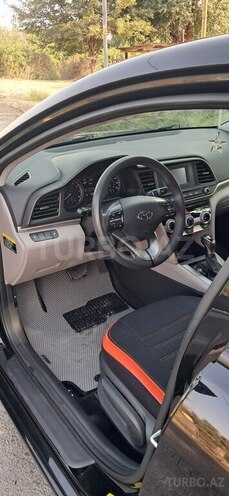 Hyundai Elantra 2019, 110,499 km - 2.0 л - Saatlı