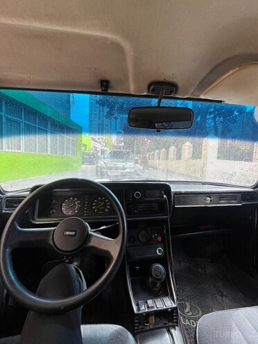 LADA (VAZ) 2107 1987, 70,000 km - 1.6 l - Salyan