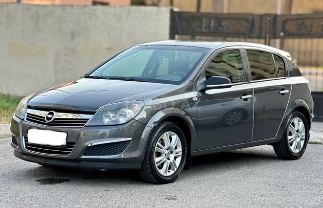 Opel Astra 2009, 235,000 km - 1.4 l - Bakı