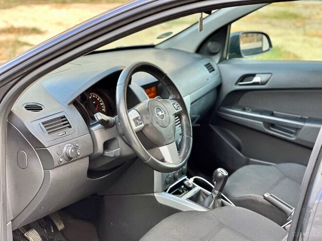 Opel Astra 2009, 235,000 km - 1.4 l - Bakı