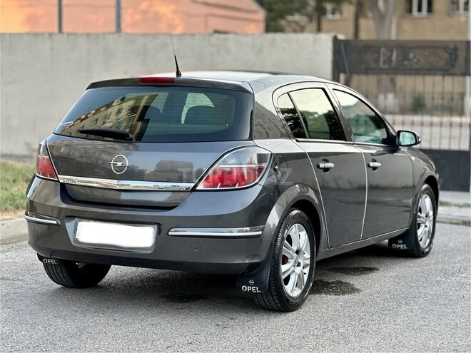 Opel Astra 2009, 235,000 km - 1.4 l - Bakı