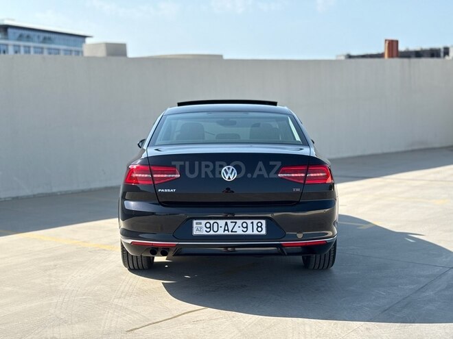 Volkswagen Passat 2017, 100,500 km - 1.8 l - Bakı