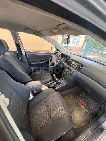 Toyota Corolla 2004, 178,000 km - 1.4 л - Bakı